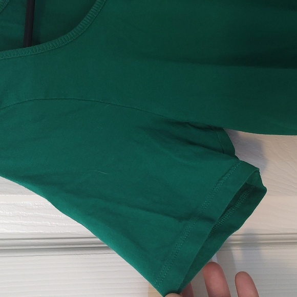 Old Navy Tee - Picture 3 of 6